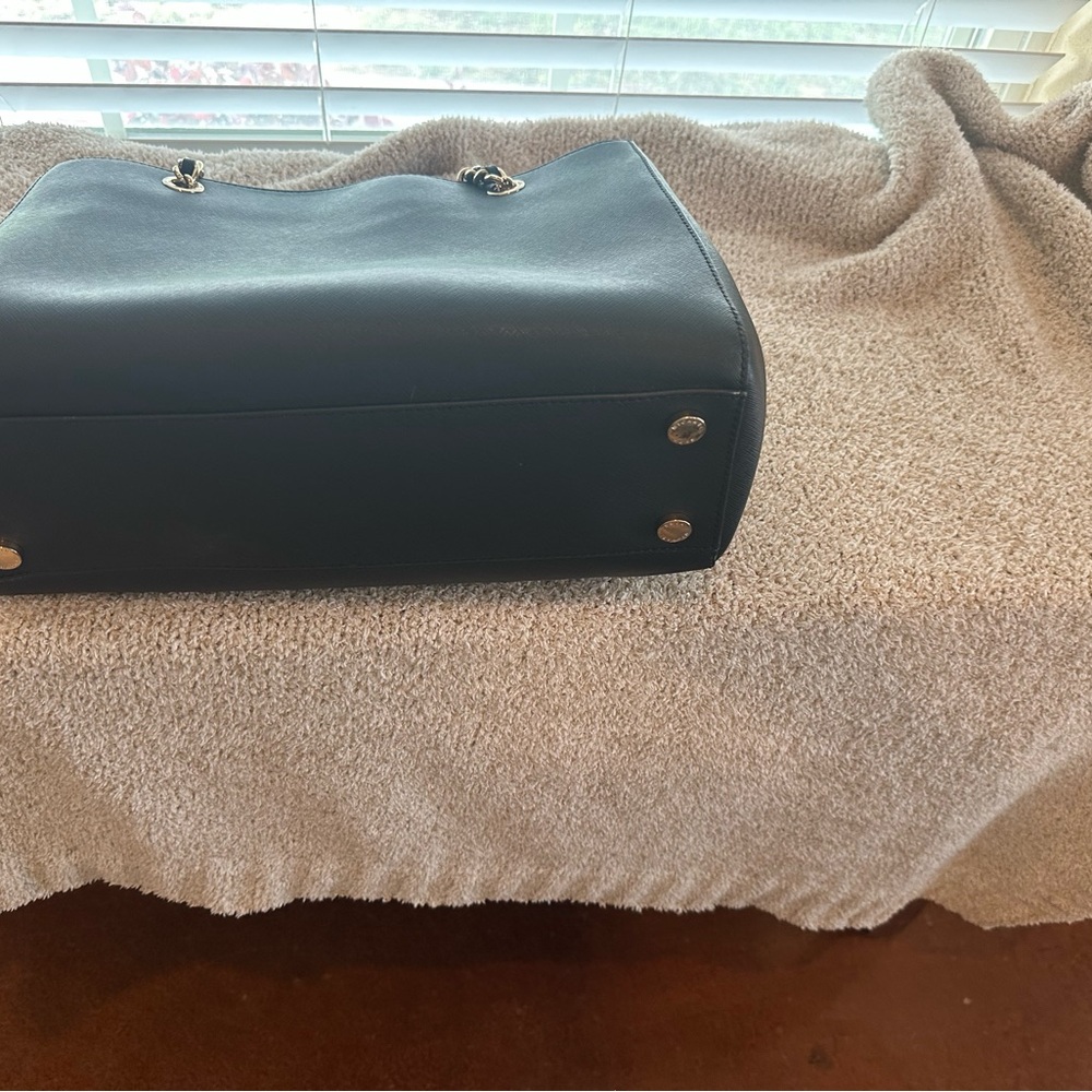 Michael Kors Black and Gold Shoulder Bag with Chain Straps - Picture 3 of 4